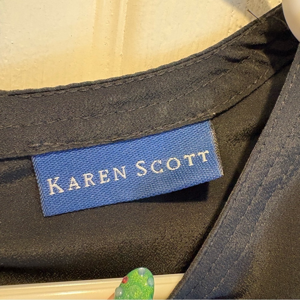 Vintage Karen Scott Black Button Up Back Tank Top - Size Medium - Picture 3 of 5